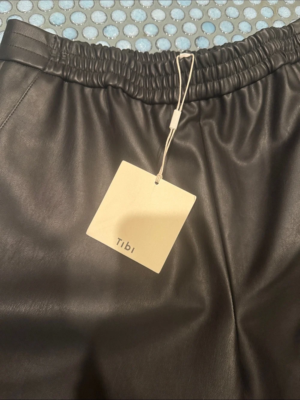 Tibi Black Faux Leather Wide-Leg Culottes - Picture 3 of 9